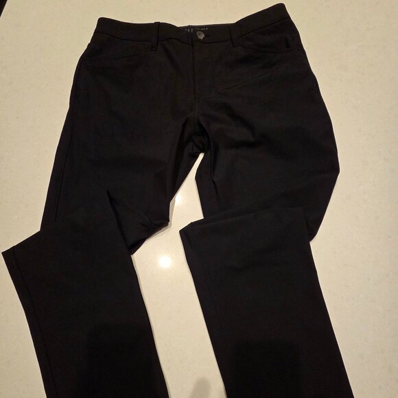 Vuori Meta men's pants. Size 32/29